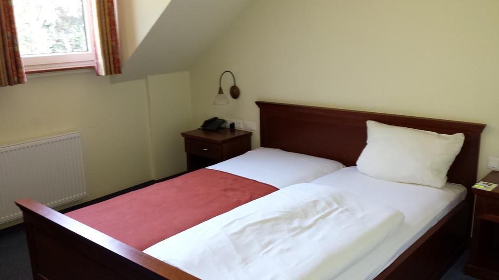 Hotel Restaurant Am Pfauenhof Quakenbrück Kamer foto