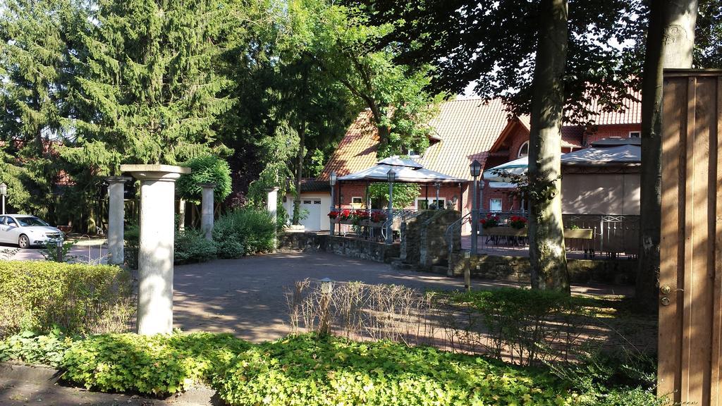 Hotel Restaurant Am Pfauenhof Quakenbrück Buitenkant foto