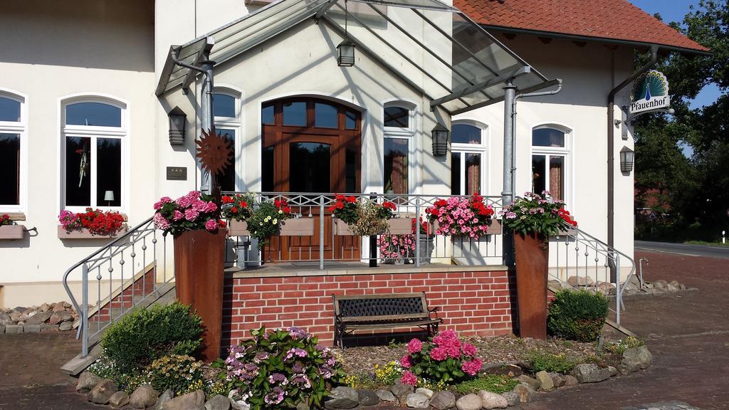Hotel Restaurant Am Pfauenhof Quakenbrück Buitenkant foto