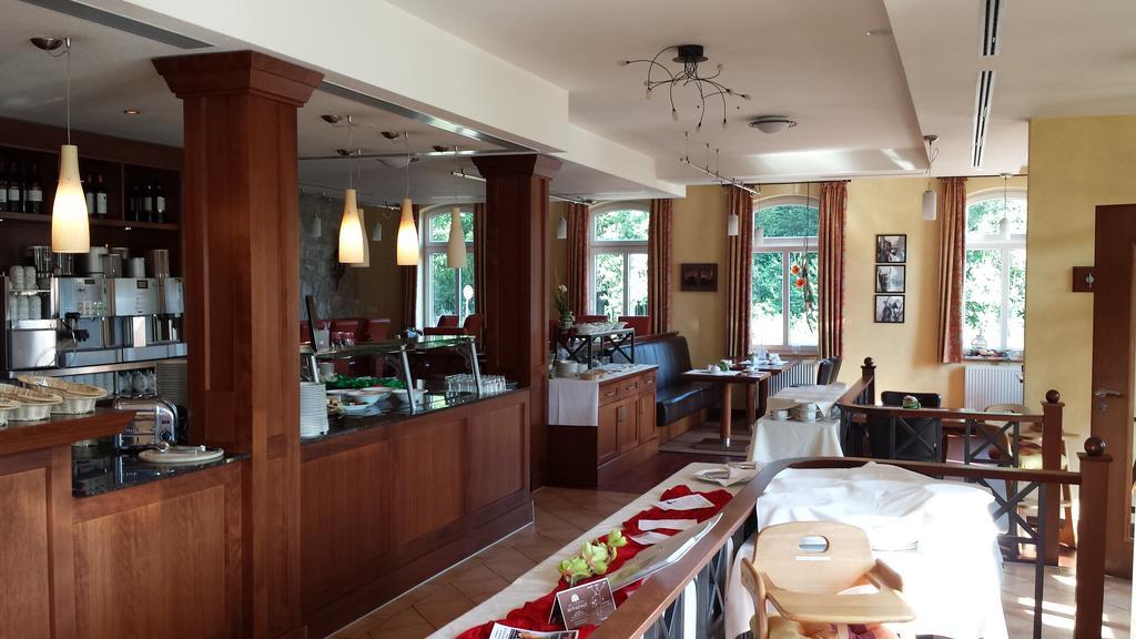 Hotel Restaurant Am Pfauenhof Quakenbrück Buitenkant foto