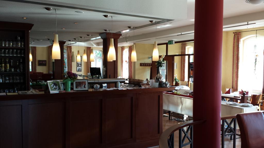 Hotel Restaurant Am Pfauenhof Quakenbrück Buitenkant foto
