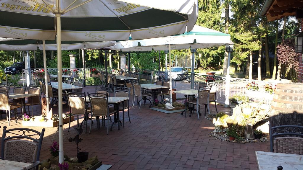 Hotel Restaurant Am Pfauenhof Quakenbrück Buitenkant foto