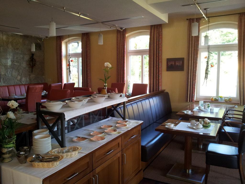 Hotel Restaurant Am Pfauenhof Quakenbrück Buitenkant foto